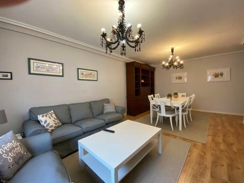 Apartamento Piso Centro 4habitaciones Garaje Rosal�a De Castro