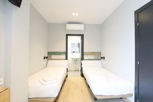 Hostal Hey Rooms