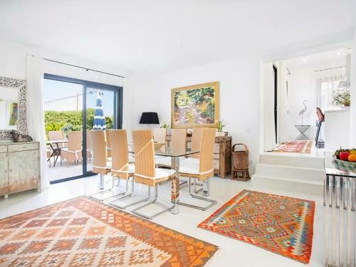 Beautiful Modern Villa In Calvi�