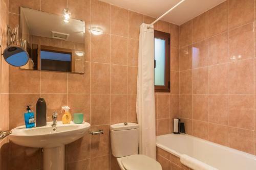 Villa Caleta Heights By Villa Plus