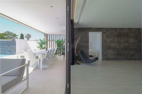 Villa En La Marina De Empuriabrava, 1km De La Playa