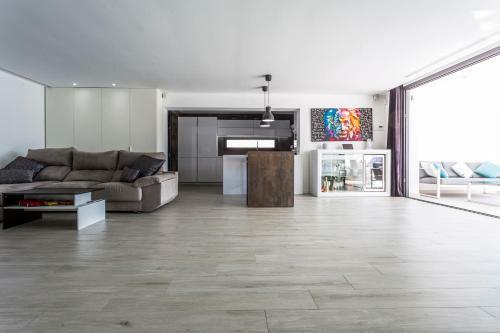 Villa En La Marina De Empuriabrava, 1km De La Playa
