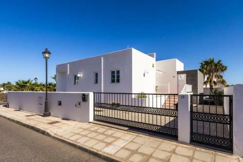 Villa Rosa Mojones Tres By Villa Plus