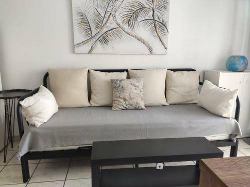 Two Bedroom Apartment At 200 Meters From The Beach