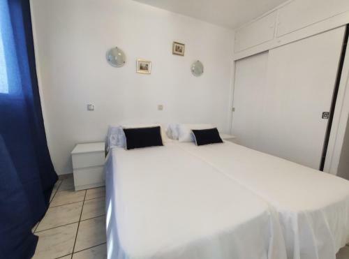 Two Bedroom Apartment At 200 Meters From The Beach
