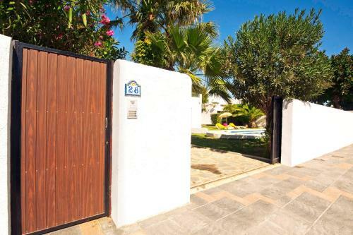 Villa Cala Beach By Villa Plus