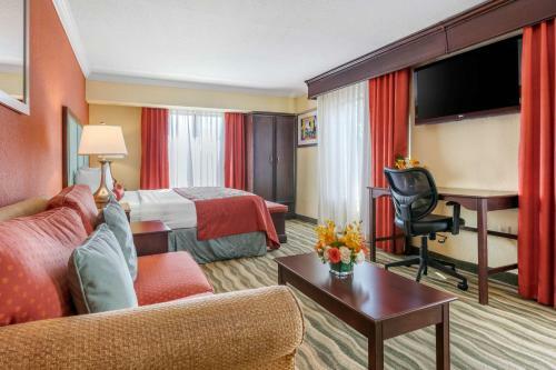 Best Western Plus Windsor Gardens Hotel & Suites/conference Center