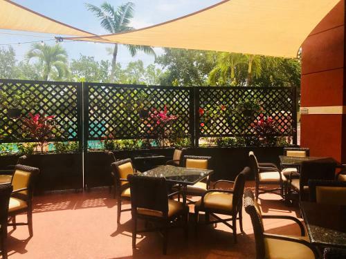 Best Western Plus Windsor Gardens Hotel & Suites/conference Center