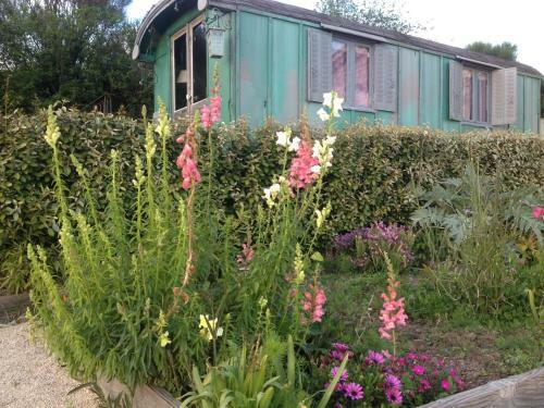 Hostal Une Roulotte � La Campagne