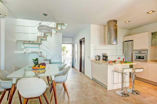 Villa Ancla Sea View By Villa Plus