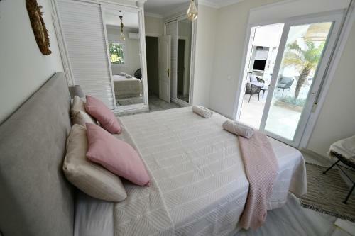 Villa With Separate Apartment