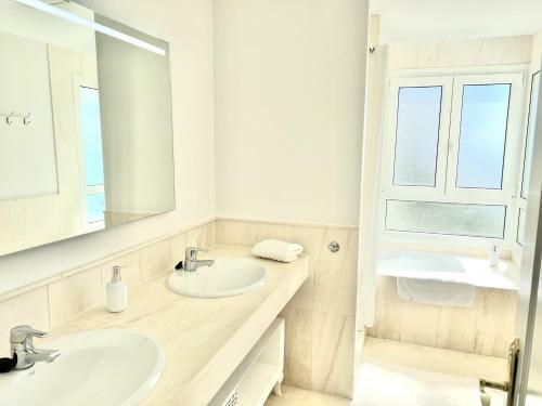 172- Mi Capricho Beachfront Apartment