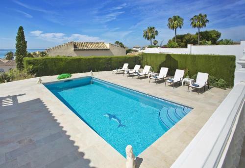 Luxury Modern 3 Bed 2 Bath Villa