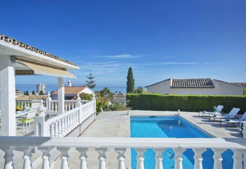 Luxury Modern 3 Bed 2 Bath Villa