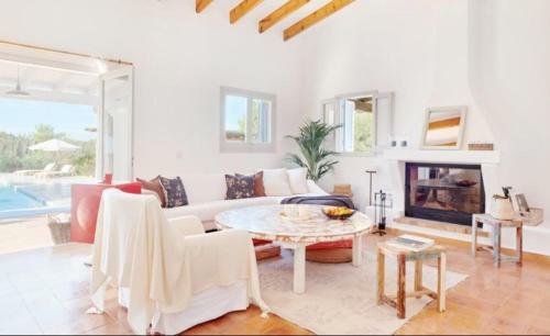 Ca Aquamarine -luxurious Villa, Walking Distance From Saona Beach