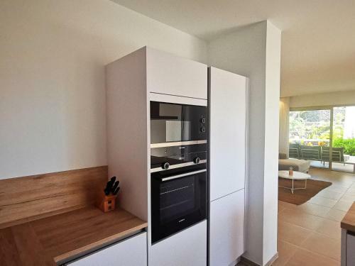 Brand New (2022) Apartment Surrounded By Tropical Gardens!