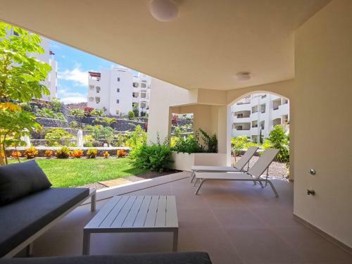 Brand New (2022) Apartment Surrounded By Tropical Gardens!