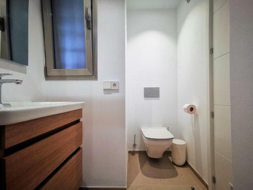 Brand New (2022) Apartment Surrounded By Tropical Gardens!