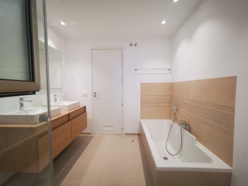 Brand New (2022) Apartment Surrounded By Tropical Gardens!