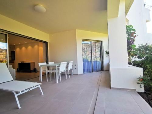 Brand New (2022) Apartment Surrounded By Tropical Gardens!