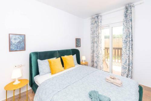 Apartamento Beachfront 2br With Swimming Pool, Parking & AC