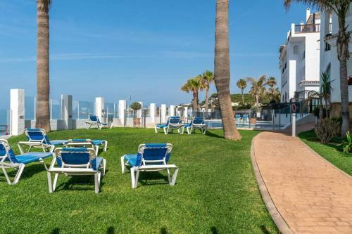 Apartamento Beachfront 2br With Swimming Pool, Parking & AC
