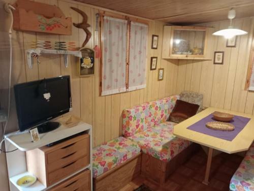 Camel Bungalow1double Bed 2single Bed Mountain-bg
