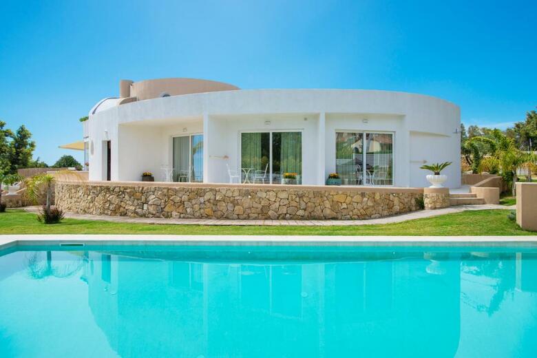 Hotel Villa Escargot Luxury In Costa Rei Beach