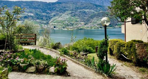 Lake Apartment Ischia Red