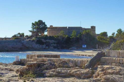 Casa �ntima Con Piscina Privada Cerca Del Mar