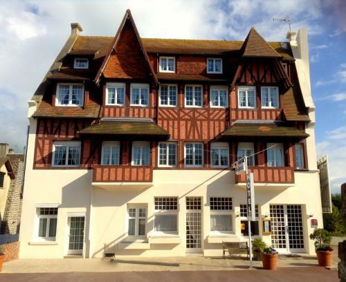 Hotel De La Mer