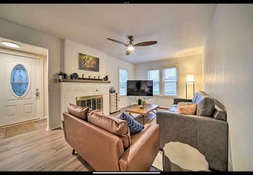 Modern Home ? Family Friendly ? Grill ? Fireplace