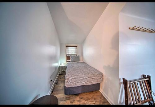 Modern Home ? Family Friendly ? Grill ? Fireplace