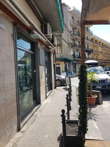 Ai Piedi Dell'etna