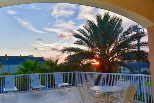 Crystal Tower 508 By Bender Vacation Rentals