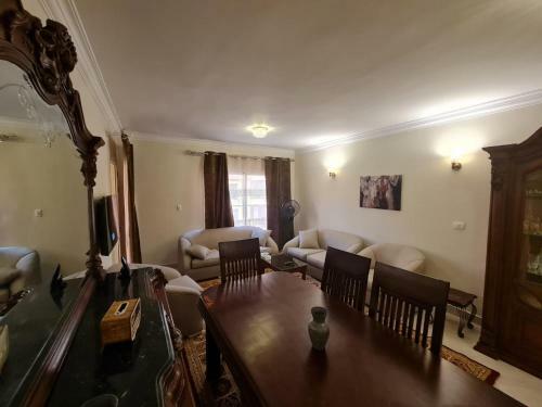 Apartamento Comfort Condo In A Private Compound New Cairo