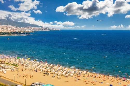 Barcelo Royal Beach Private Apartament