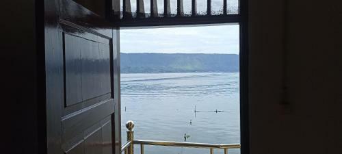 Penginapan Tampubolon Parapat
