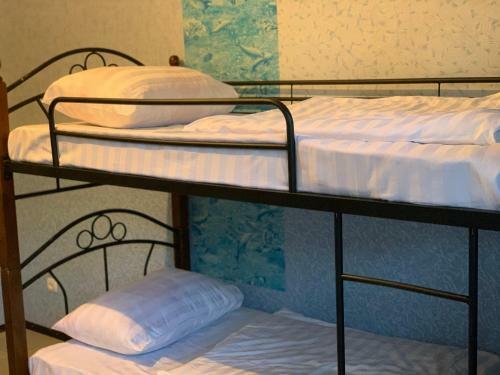 Hostal Ab Lake Guest House
