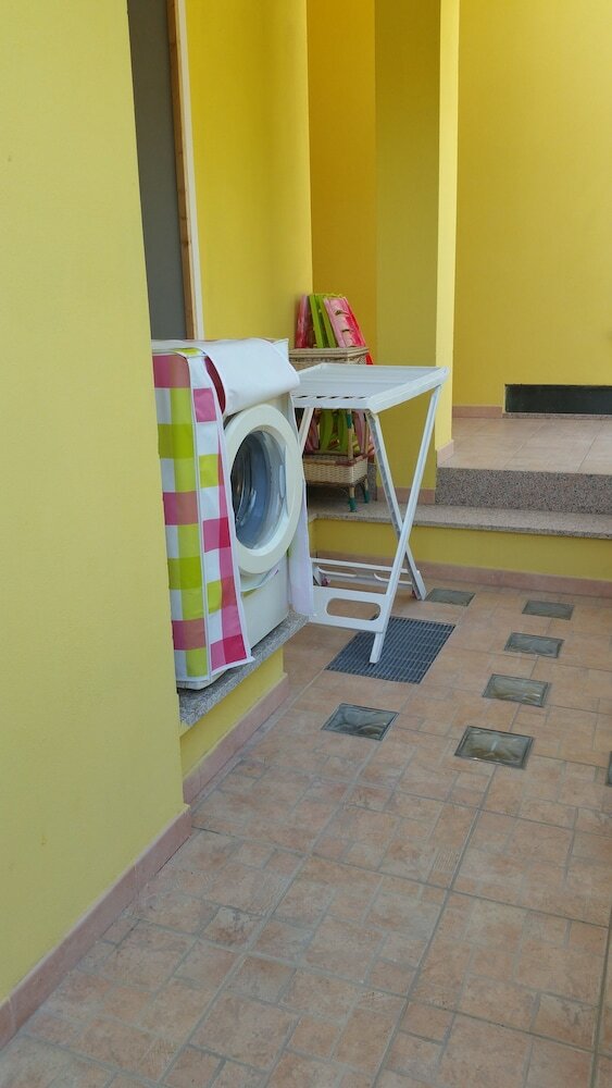 Artistika Golden Apartment