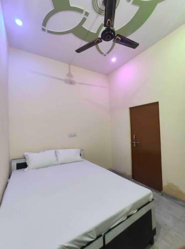 Hotel Pop 91525 Pushp Palace