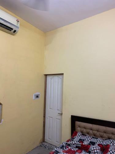 Pop 89197 Hotel Brij Palace