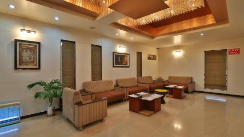 Hotel Rama Residency