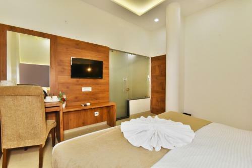 Hotel Sallow International