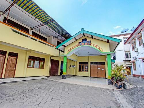 Spot On 91356 Hotel Mustika 2