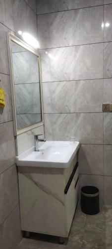 Time Square Apartment & Hotel