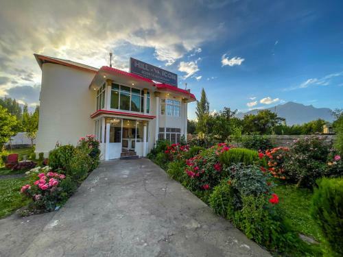 Hotel Hill Icon Resort And Restaurant