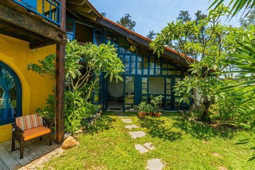 Villa An Bang Beachfront Flow House