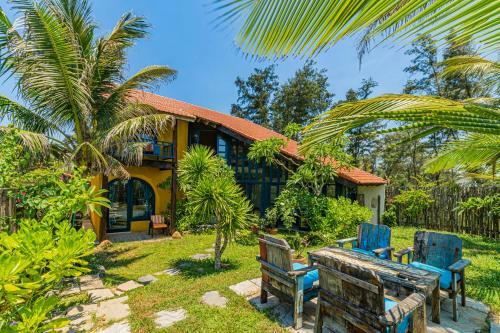 Villa An Bang Beachfront Flow House
