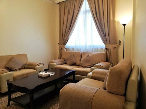 Crown Palace Hotel